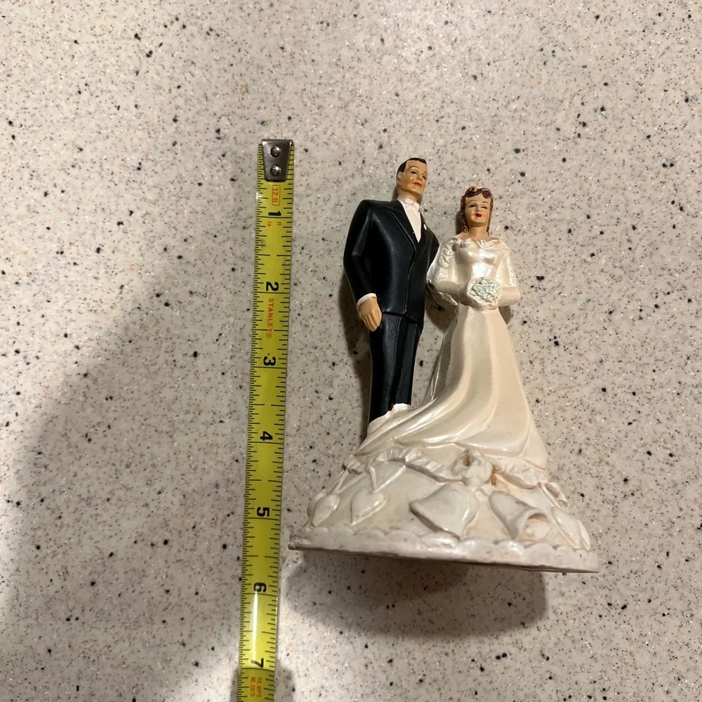 Elegant Wedding Cake Topper - Black and White Vintage 50’s